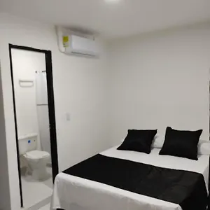 Hotel Black & White, Cali